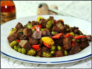 黑椒<a href=/shicai/rouqin/NiuRou/index.html target=_blank><u>牛肉</u></a>粒