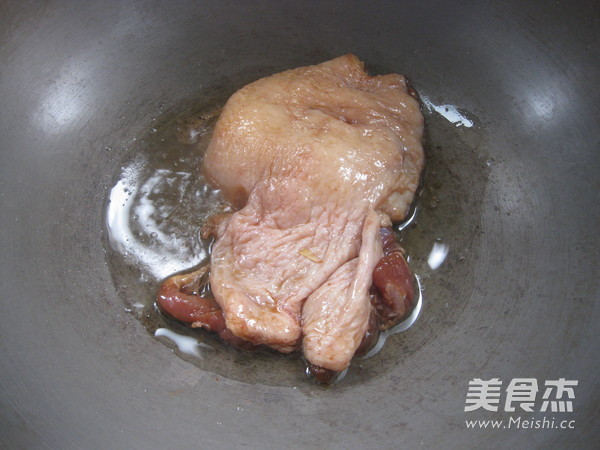 叉烧酱烤<a href=/shicai/rouqin/YaTui/index.html target=_blank><u>鸭腿</u></a>的做法