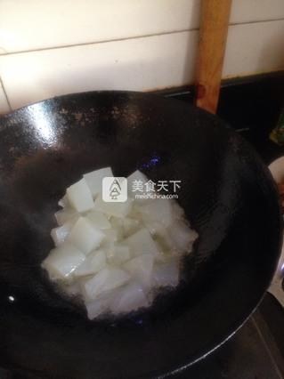 <a href=/shicai/rouqin/YangRou/index.html target=_blank><u>羊肉</u></a>烩<a href=/shicai/mimian/FenPi/index.html target=_blank><u>粉皮</u></a>