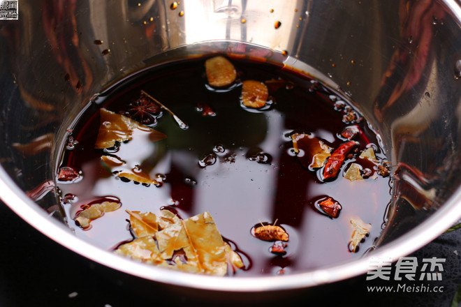 五香<a href=/shicai/rouqin/AnChunDan/index.html target=_blank><u><a href=/shicai/rouqin/AnChun/index.html target=_blank><u>鹌鹑</u></a>蛋</u></a>的做法