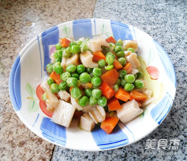 莲<a href=/shicai/shucai/Ou/index.html target=_blank><u>藕</u></a><a href=/shicai/shucai/WanDou/index.html target=_blank><u>豌豆</u></a>粒的做法