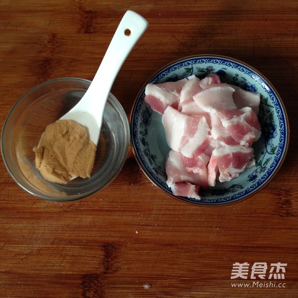 酱烧<a href=/shicai/shucai/LuoBo/index.html target=_blank><u>萝卜</u></a>的做法