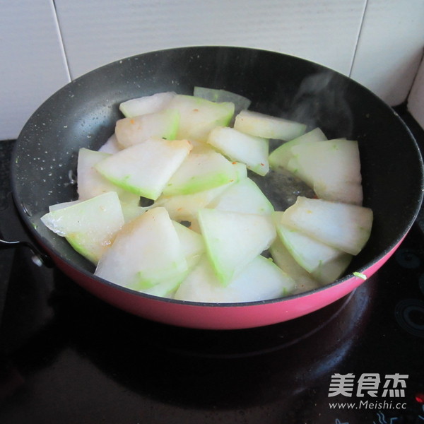 肉末煎<a href=/shicai/shucai/DongGua/index.html target=_blank><u>冬瓜</u></a>的做法