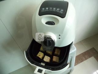 咖喱味<a href=/shicai/mimian/DouFu/index.html target=_blank><u>豆腐</u></a>丁