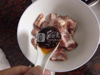 沙茶豉香蒸<a href=/shicai/rouqin/PaiGu/index.html target=_blank><u>排骨</u></a>