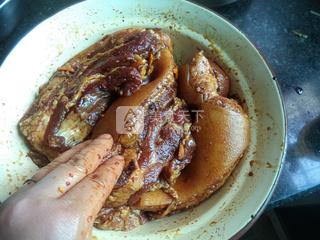 桔香<a href=/shicai/rouqin/LaRou/index.html target=_blank><u>腊肉</u></a>