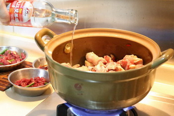 酱爆<a href=/shicai/shucai/BanLi/index.html target=_blank><u>板栗</u></a>鸡步骤7