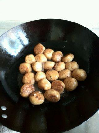 红烧<a href=/shicai/shuichanpin/YuWan/index.html target=_blank><u>鱼丸</u></a>