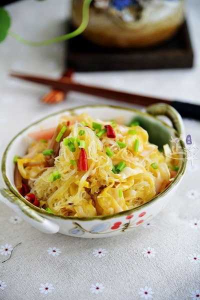 <a href=zt/scpc target=_blank><u>四川泡菜</u></a><a href=/shicai/mimian/FenSi/index.html target=_blank><u>粉丝</u></a>的做法