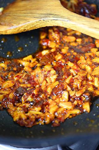 麻婆<a href=/shicai/rouqin/NiuJin/index.html target=_blank><u>牛筋</u></a><a href=/shicai/mimian/DouFu/index.html target=_blank><u>豆腐</u></a>