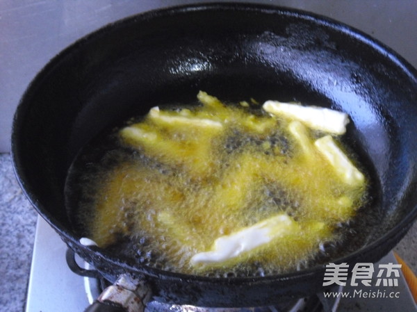 蒜香<a href=/shicai/guopin/Xing/index.html target=_blank><u>杏</u></a>鲍菇的做法