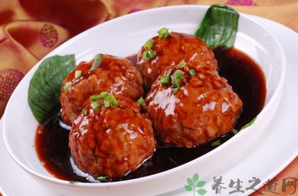 <a href=zt/hsszt target=_blank><u>红烧狮子头</u></a>是哪个地方的菜