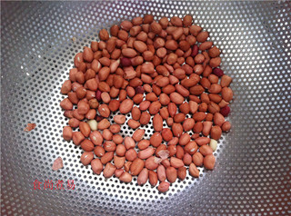 香脆<a href=/shicai/guopin/HuaSheng/index.html target=_blank><u>花生</u></a>米