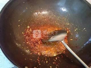 香辣干锅<a href=/shicai/rouqin/TuTou/index.html target=_blank><u>兔头</u></a>