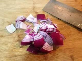 香辣干锅<a href=/shicai/rouqin/TuTou/index.html target=_blank><u>兔头</u></a>