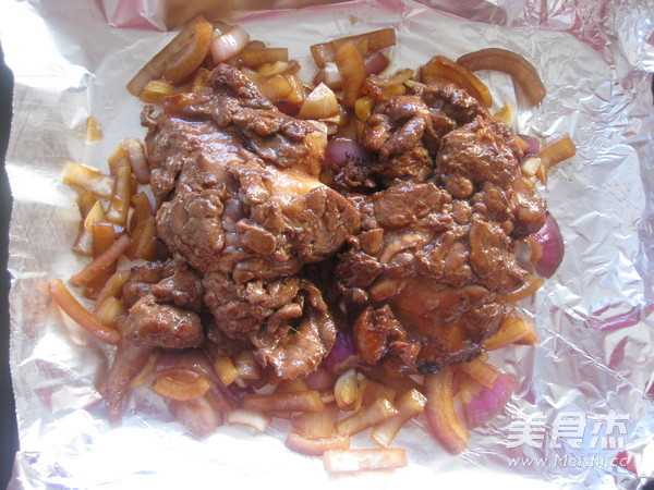 叉烧酱烤<a href=/shicai/rouqin/YaTui/index.html target=_blank><u>鸭腿</u></a>的做法