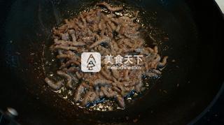 干煸<a href=/shicai/rouqin/NiuRou/index.html target=_blank><u>牛肉</u></a>丝