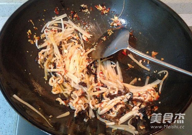 酸笋鱼香肉丝的做法