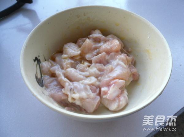 酱爆<a href=/shicai/shucai/Ou/index.html target=_blank><u>藕</u></a>丁的做法