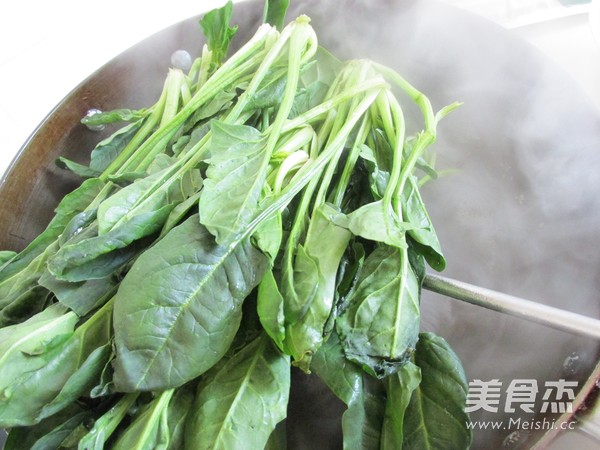 葱烧<a href=/shicai/shuichanpin/HaiSen/index.html target=_blank><u>海参</u></a>的做法