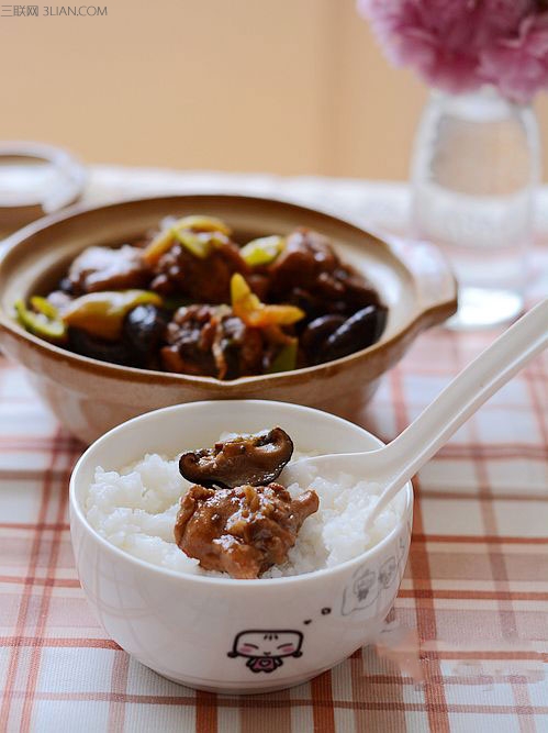 黄焖鸡<a href=/shicai/mimian/MiFan/index.html target=_blank><u>米饭</u></a>怎么做