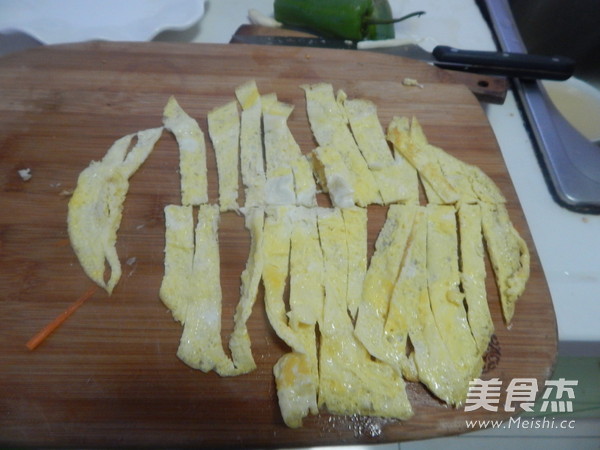 时蔬<a href=/shicai/shucai/JiaoBai/index.html target=_blank><u>茭白</u></a>的做法