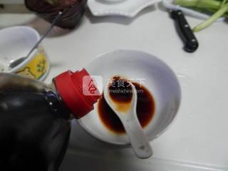 <a href=/shicai/rouqin/HuoTui/index.html target=_blank><u>火腿</u></a>蒸<a href=/shicai/shucai/QieZi/index.html target=_blank><u>茄子</u></a>