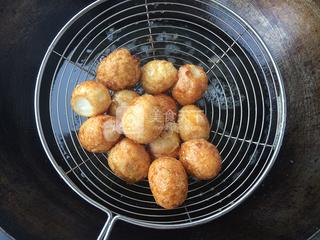 糖<a href=/shicai/diaoweipin/Cu/index.html target=_blank><u>醋</u></a>虎皮<a href=/shicai/rouqin/AnChunDan/index.html target=_blank><u><a href=/shicai/rouqin/AnChun/index.html target=_blank><u>鹌鹑</u></a>蛋</u></a>