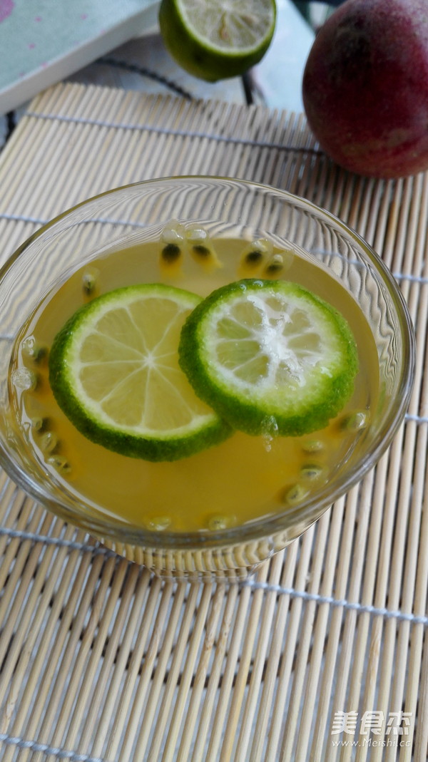 <a href=/shicai/guopin/BaiXiangGuo/index.html target=_blank><u>百香果</u></a><a href=/shicai/guopin/NingMeng/index.html target=_blank><u>柠檬</u></a><a href=/shicai/diaoweipin/FengMi/index.html target=_blank><u>蜂蜜</u></a>茶的做法