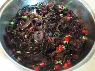 酸辣<a href=/shicai/shucai/MuEr/index.html target=_blank><u>木耳</u></a>