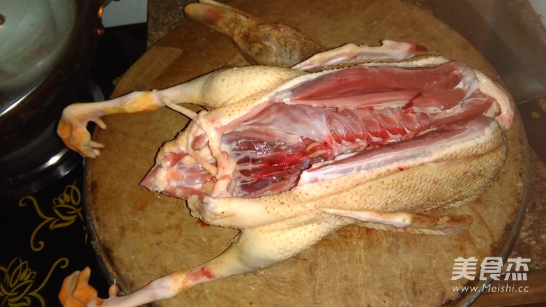 豆棍红烧<a href=/shicai/rouqin/YaZi/index.html target=_blank><u>鸭子</u></a>的做法