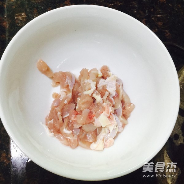 鸡丝<a href=/shicai/shucai/WaWaCai/index.html target=_blank><u>娃娃菜</u></a>的做法