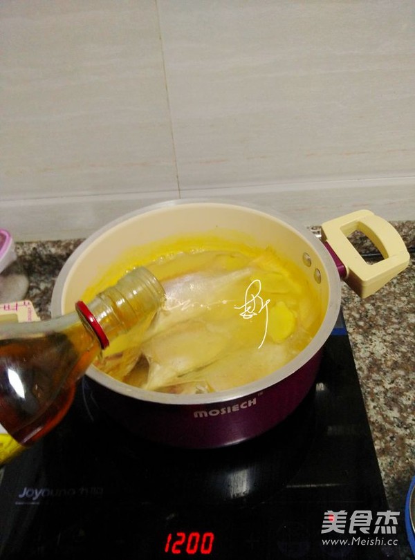 红火番茄海鲜盅的做法