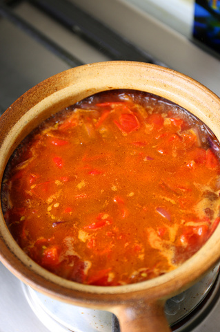 番茄<a href=/shicai/rouqin/NiuNan/index.html target=_blank><u>牛腩</u></a>煲