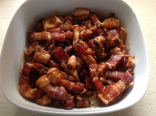 肉炒<a href=/shicai/mimian/FuZhu/index.html target=_blank><u>腐竹</u></a>蒜台