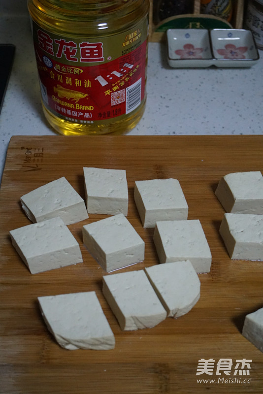 茄汁酿<a href=/shicai/mimian/DouFu/index.html target=_blank><u>豆腐</u></a>的做法