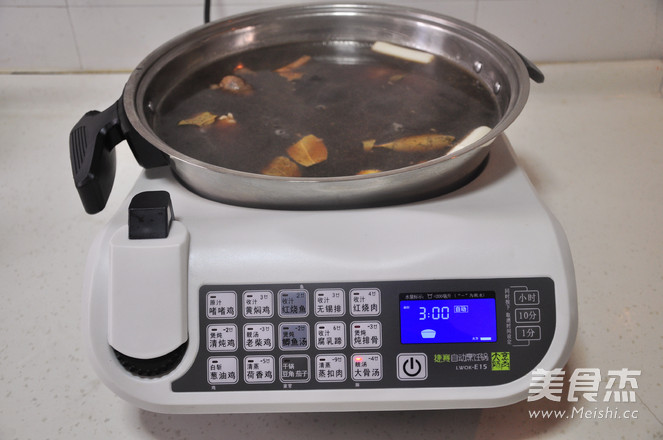 老汁香卤<a href=/shicai/rouqin/NiuRou/index.html target=_blank><u>牛肉</u></a>的做法