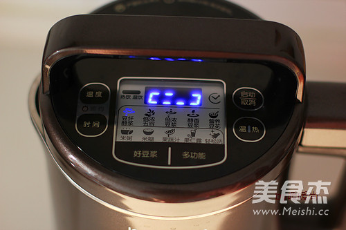 <a href=/shicai/mimian/HongDou/index.html target=_blank><u>红豆</u></a><a href=/shicai/mimian/YanMai/index.html target=_blank><u>燕麦</u></a>饮的做法