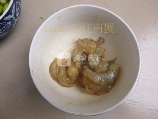 <a href=/shicai/shucai/LuSun/index.html target=_blank><u>芦笋</u></a>炒虾球