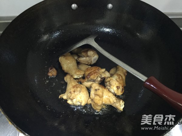 孜然<a href=/shicai/rouqin/JiTui/index.html target=_blank><u>鸡腿</u></a>的做法