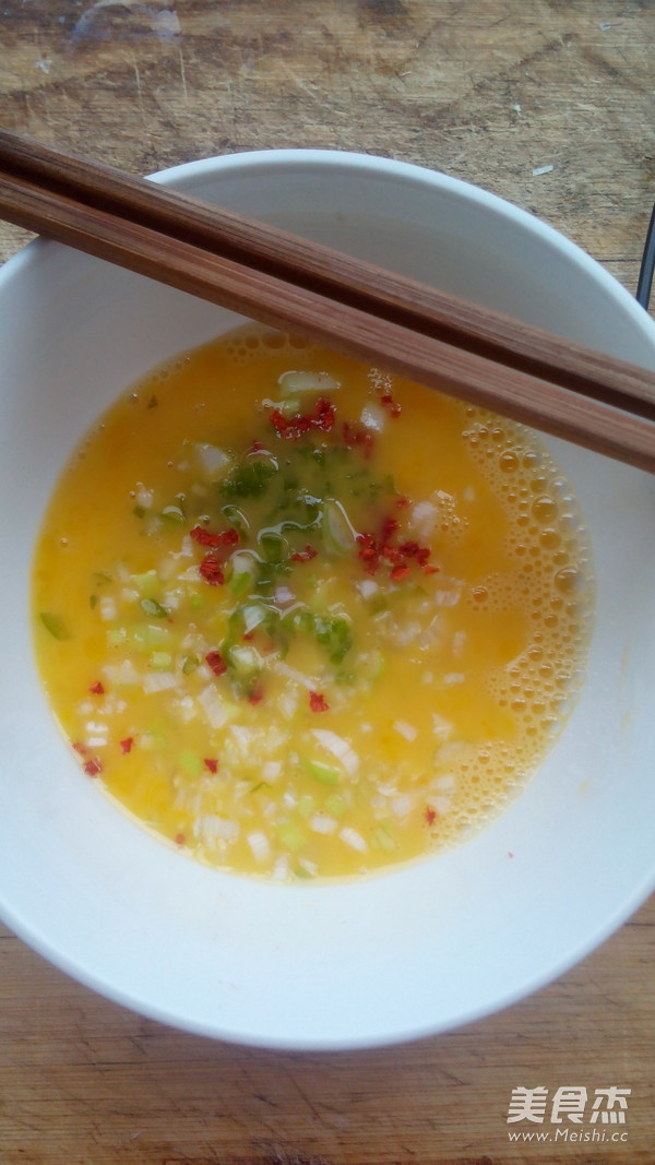 蛋煎饺子的做法