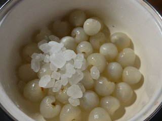 <a href=/shicai/guopin/PuTaoGan/index.html target=_blank><u><a href=/shicai/guopin/PuTao/index.html target=_blank><u>葡萄</u></a>干</u></a><a href=/shicai/rouqin/JiDan/index.html target=_blank><u>鸡蛋</u></a><a href=/shicai/guopin/LiZhi/index.html target=_blank><u>荔枝</u></a>