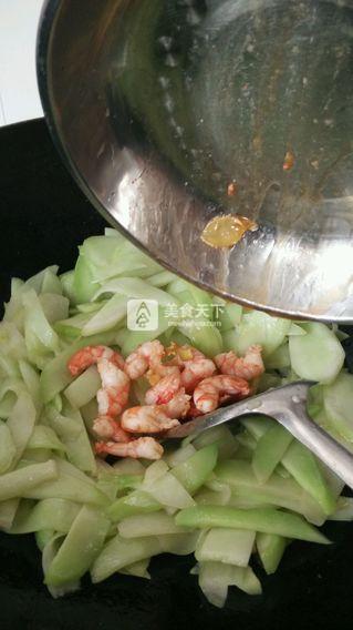 虾仁达<a href=/shicai/shucai/JieLan/index.html target=_blank><u>芥兰</u></a>