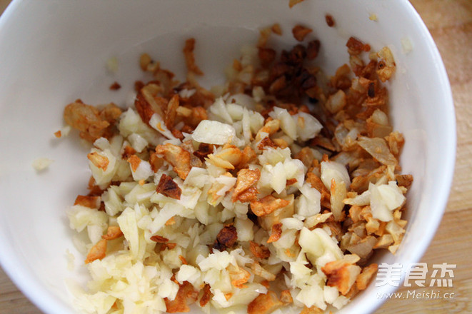 蒜蓉<a href=/shicai/mimian/FenSi/index.html target=_blank><u>粉丝</u></a><a href=/shicai/shucai/WaWaCai/index.html target=_blank><u>娃娃菜</u></a>的做法