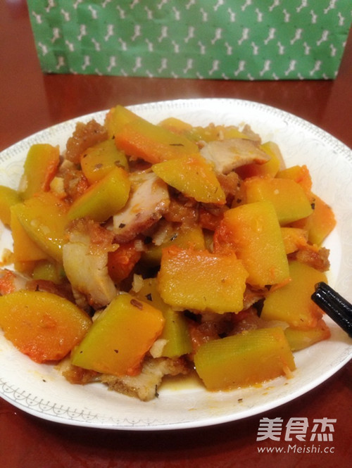 烧肉烩<a href=/shicai/shucai/NanGua/index.html target=_blank><u>南瓜</u></a>的做法