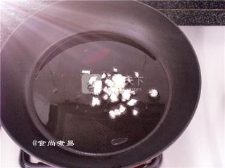 <a href=/shicai/shucai/HangJiao/index.html target=_blank><u>杭椒</u></a>炒腊肠