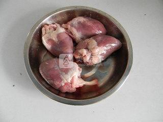 爆炒<a href=/shicai/rouqin/YangXin/index.html target=_blank><u>羊心</u></a>