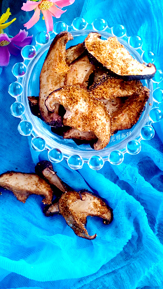 烤<a href=/shicai/shucai/XiangGu/index.html target=_blank><u>香菇</u></a>