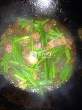 <a href=/shicai/rouqin/YangRou/index.html target=_blank><u>羊肉</u></a>烩<a href=/shicai/mimian/FenPi/index.html target=_blank><u>粉皮</u></a>