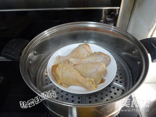 脆皮炸<a href=/shicai/rouqin/JiTui/index.html target=_blank><u>鸡腿</u></a>的做法